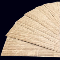 Flaky Oak narrow-width small-size veneer