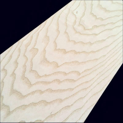 White Ash crown-cut veneer 135 x 21 cm