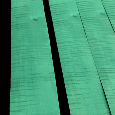 Malachite Green Figured Sycamore Dyed Veneers 50 x 10 cm